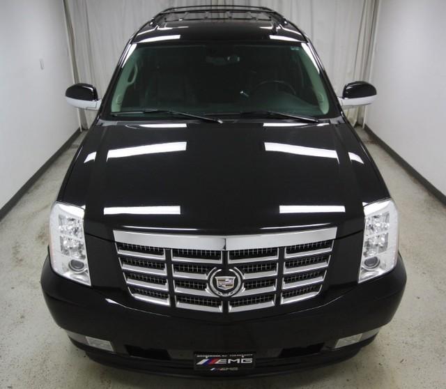 Cadillac Escalade ESV 2007 photo 1