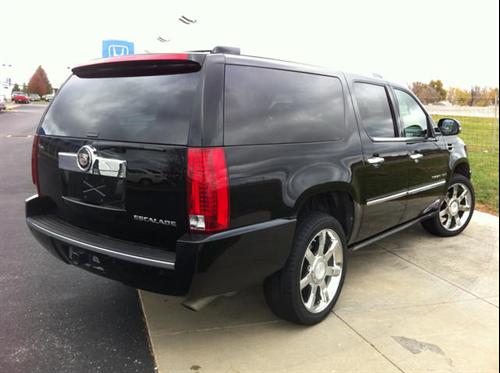 Cadillac Escalade ESV 2007 photo 2