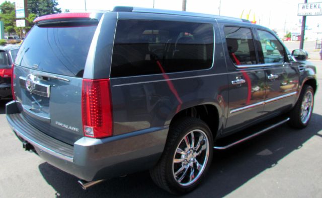 Cadillac Escalade ESV SR5 Sport Utility 4D SUV