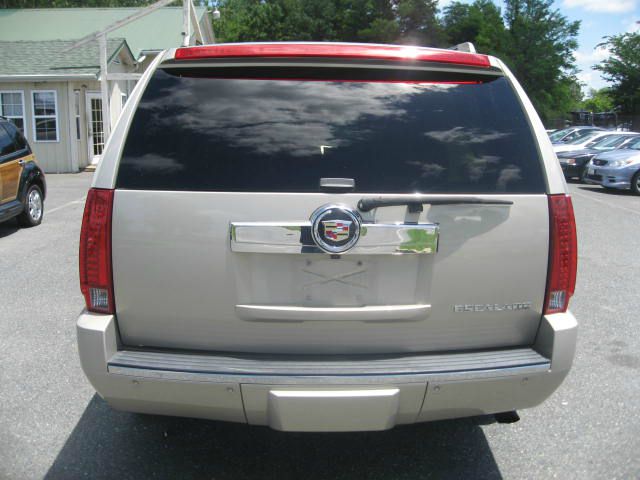 Cadillac Escalade ESV 2008 photo 1