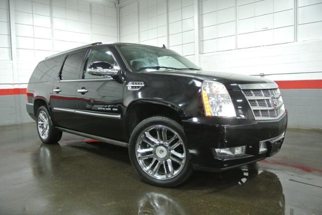 Cadillac Escalade ESV 2008 photo 2