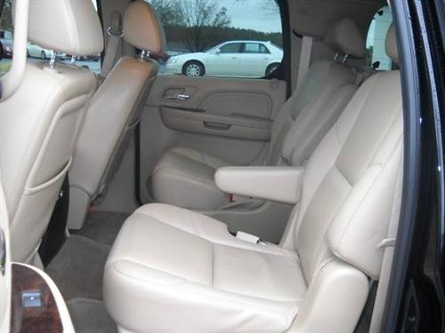 Cadillac Escalade ESV 2009 photo 1