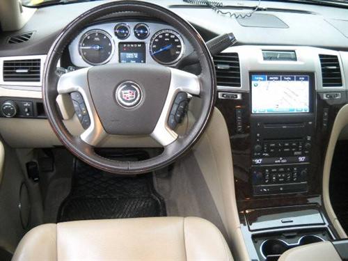 Cadillac Escalade ESV 2009 photo 2