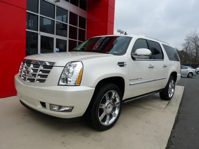 Cadillac Escalade ESV Base Unspecified