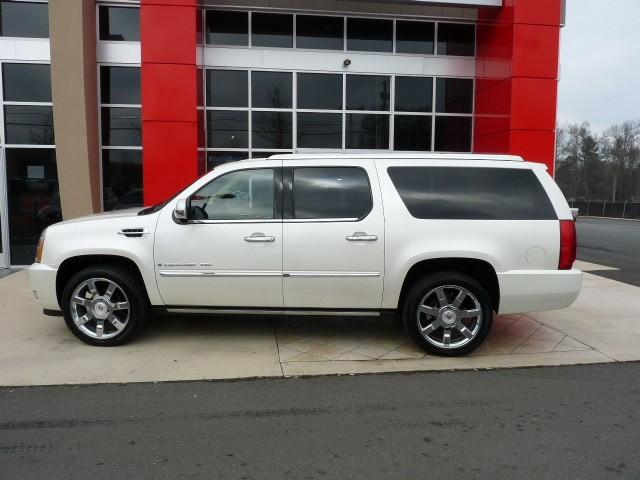Cadillac Escalade ESV 2009 photo 1