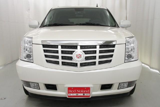 Cadillac Escalade ESV 2009 photo 1