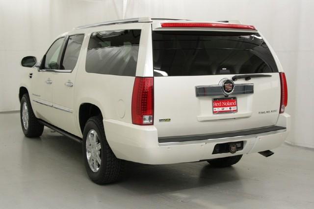 Cadillac Escalade ESV 2009 photo 3