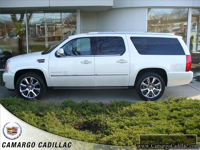 Cadillac Escalade ESV 2010 Hyundai Coupe 2.0T R-spec Sport Utility