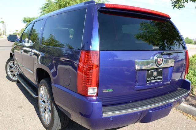 Cadillac Escalade ESV 2010 photo 3