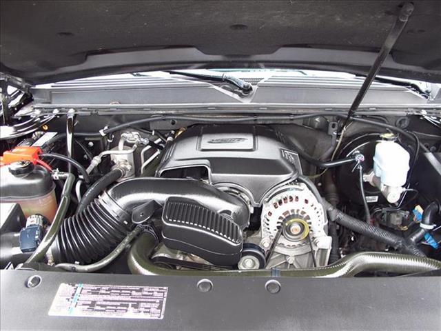 Cadillac Escalade ESV 2010 photo 18