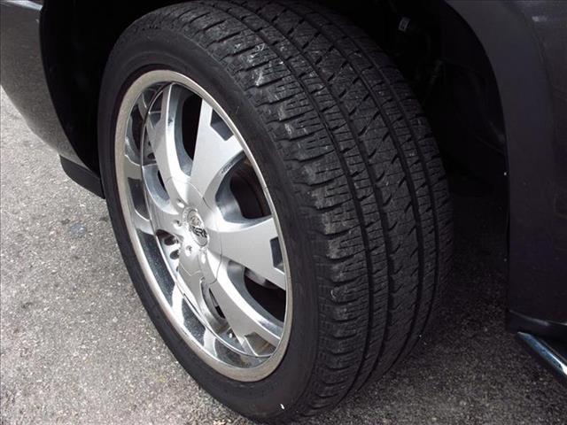 Cadillac Escalade ESV 2010 photo 4