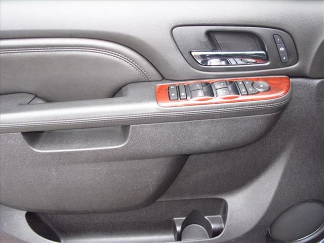 Cadillac Escalade ESV 2010 photo 8