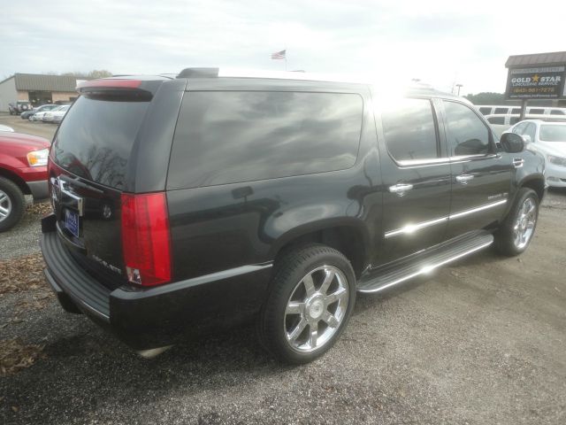 Cadillac Escalade ESV 2010 photo 3