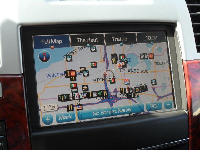 Cadillac Escalade ESV 2011 photo 2