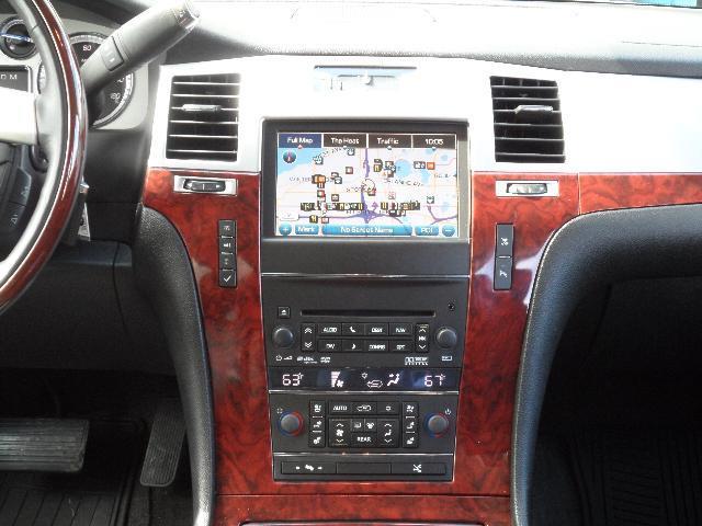 Cadillac Escalade ESV 2011 photo 4