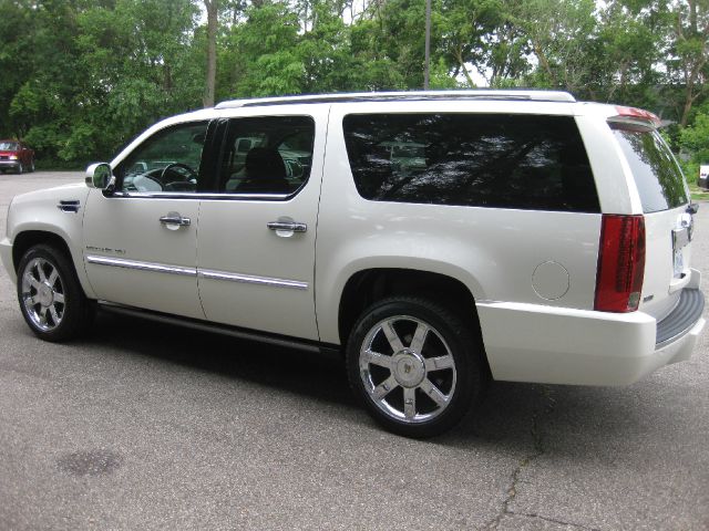 Cadillac Escalade ESV 2011 photo 12