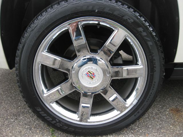 Cadillac Escalade ESV 2011 photo 8
