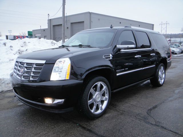Cadillac Escalade ESV 2011 photo 1
