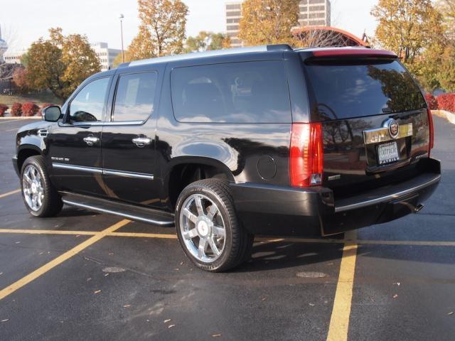 Cadillac Escalade ESV 2012 photo 4