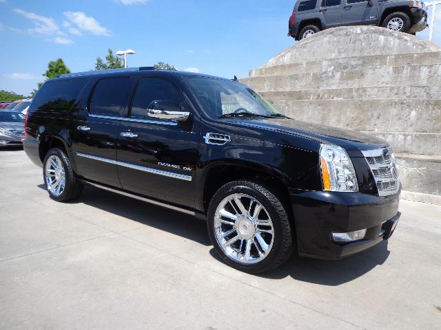 Cadillac Escalade ESV 2012 photo 2