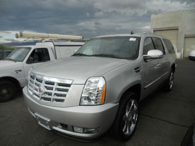 Cadillac Escalade ESV 2012 photo 3