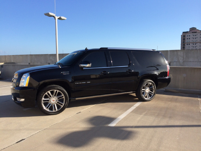 Cadillac Escalade ESV 2013 photo 1