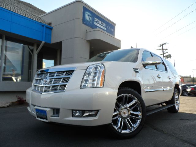 Cadillac Escalade ESV GL I4 Manual SUV