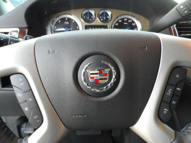 Cadillac Escalade ESV 2013 photo 16