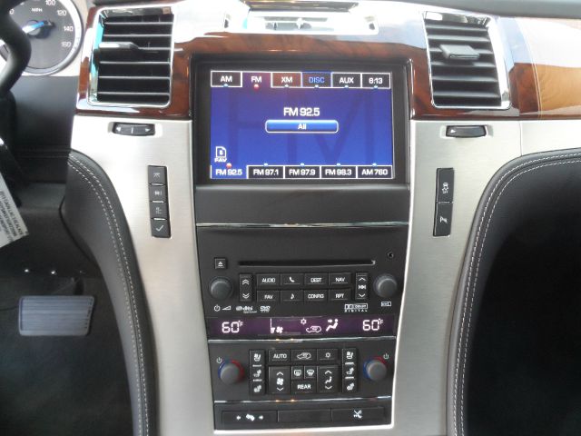 Cadillac Escalade ESV 2013 photo 18