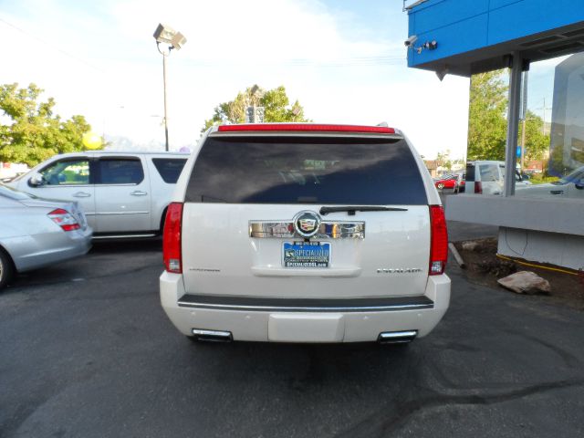Cadillac Escalade ESV 2013 photo 25