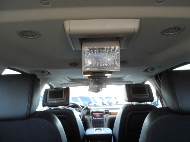 Cadillac Escalade ESV 2013 photo 31