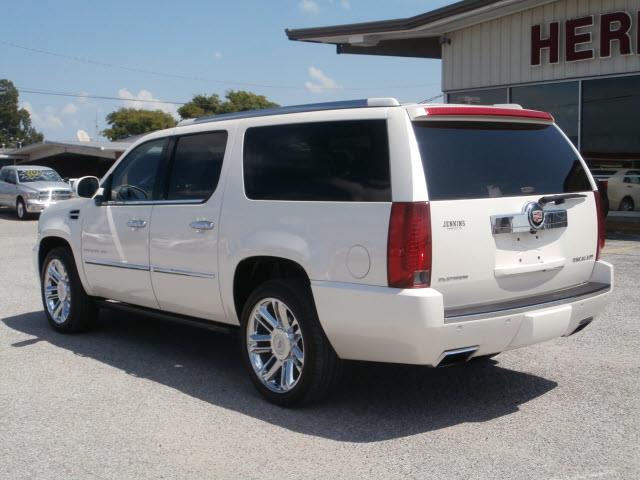 Cadillac Escalade ESV 2013 photo 4