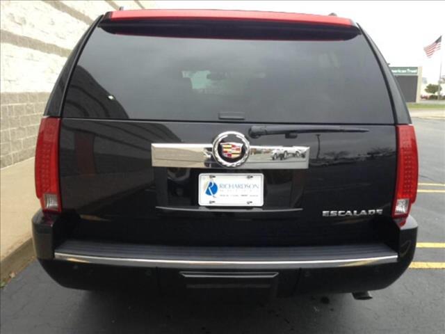 Cadillac Escalade ESV Coupe SUV