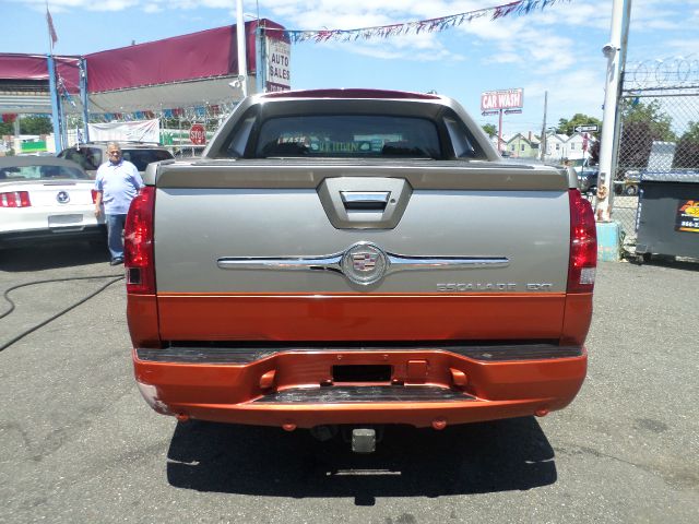 Cadillac Escalade EXT 2002 photo 1