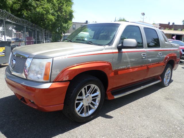 Cadillac Escalade EXT 2002 photo 3