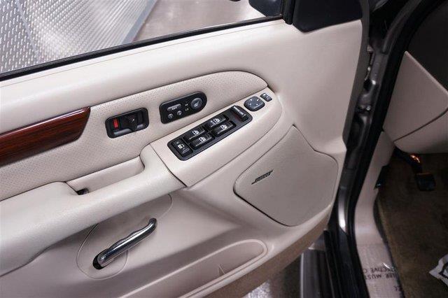 Cadillac Escalade EXT 2002 photo 22