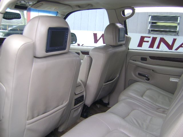 Cadillac Escalade EXT Tech With Rear Entertainment Pickup Truck