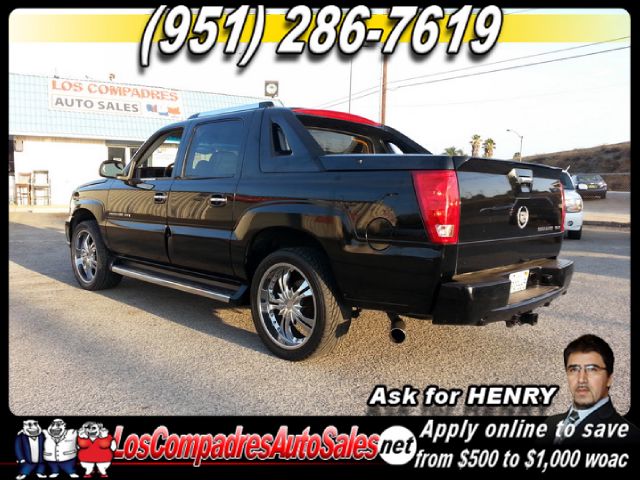 Cadillac Escalade EXT 2002 photo 3