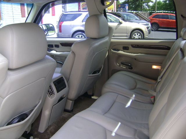 Cadillac Escalade EXT Tech With Rear Entertainment Pickup Truck