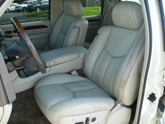 Cadillac Escalade EXT 2003 photo 3