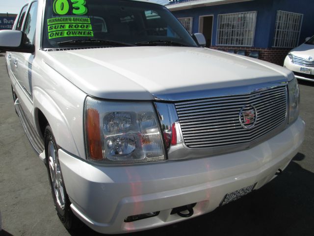 Cadillac Escalade EXT 2003 photo 3