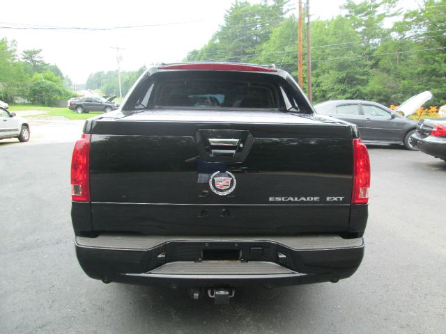 Cadillac Escalade EXT 2003 photo 2