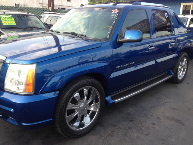 Cadillac Escalade EXT 2003 photo 3