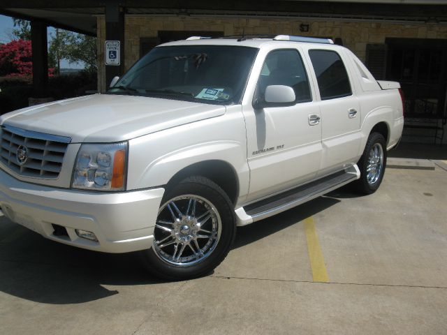 Cadillac Escalade EXT 2003 photo 2