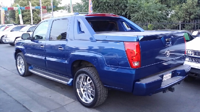 Cadillac Escalade EXT 2003 photo 3