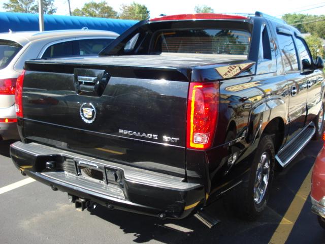 Cadillac Escalade EXT 2004 photo 1