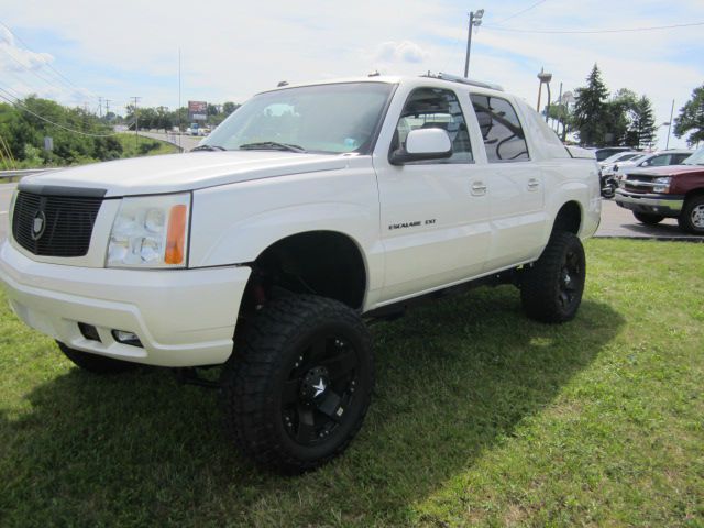 Cadillac Escalade EXT 2004 photo 2