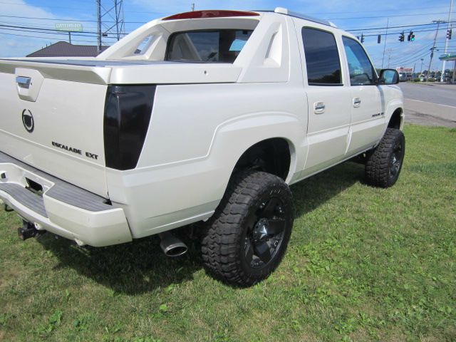 Cadillac Escalade EXT 2004 photo 3