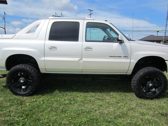 Cadillac Escalade EXT 2004 photo 4