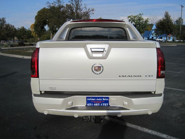 Cadillac Escalade EXT 2004 photo 1